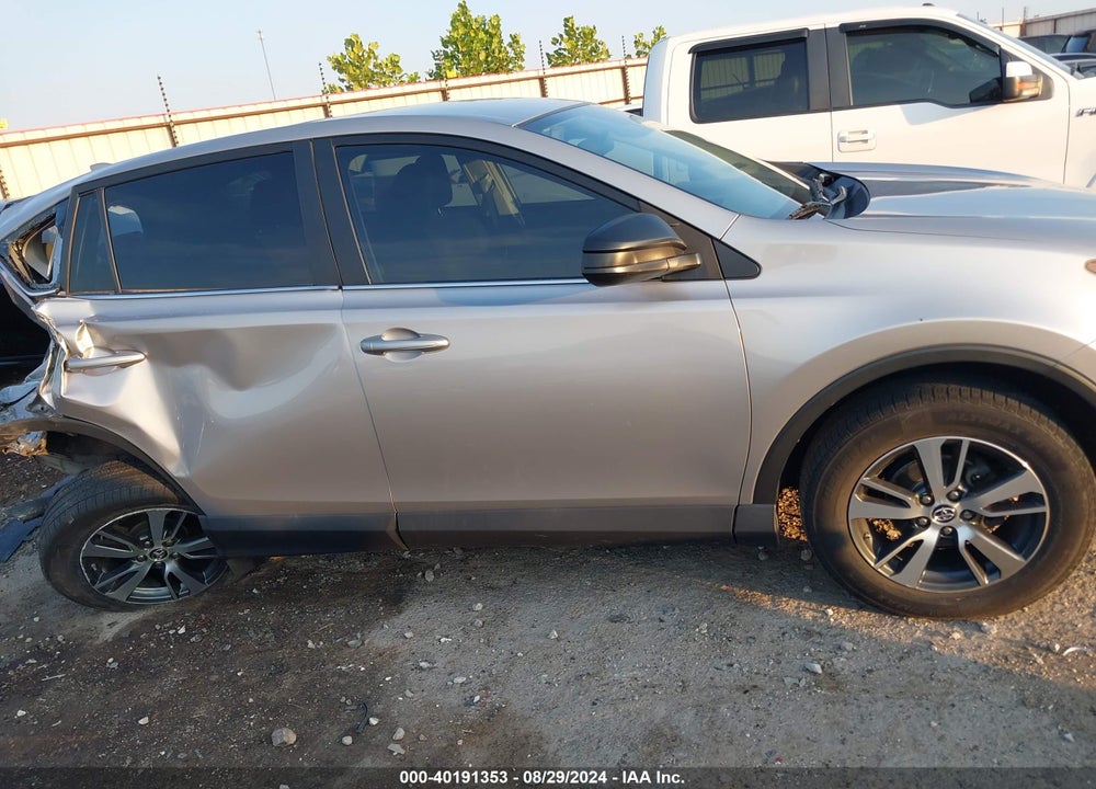 2018 TOYOTA RAV4 LE VIN: 2T3BFREV0JW765707