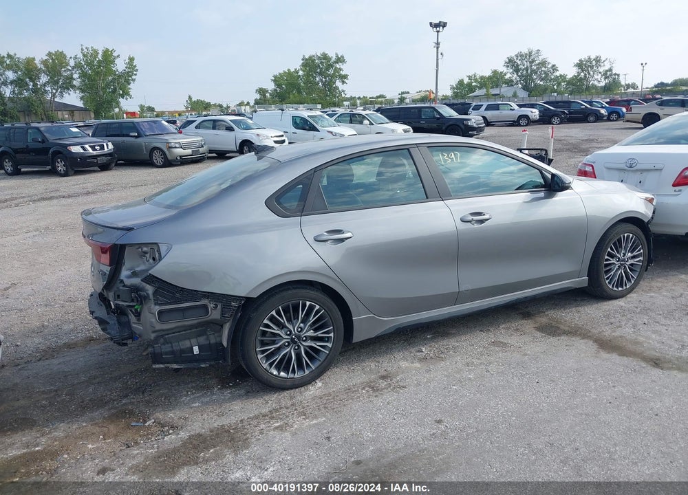 2022 KIA FORTE GT LINE VIN: 3KPF54AD8NE429051