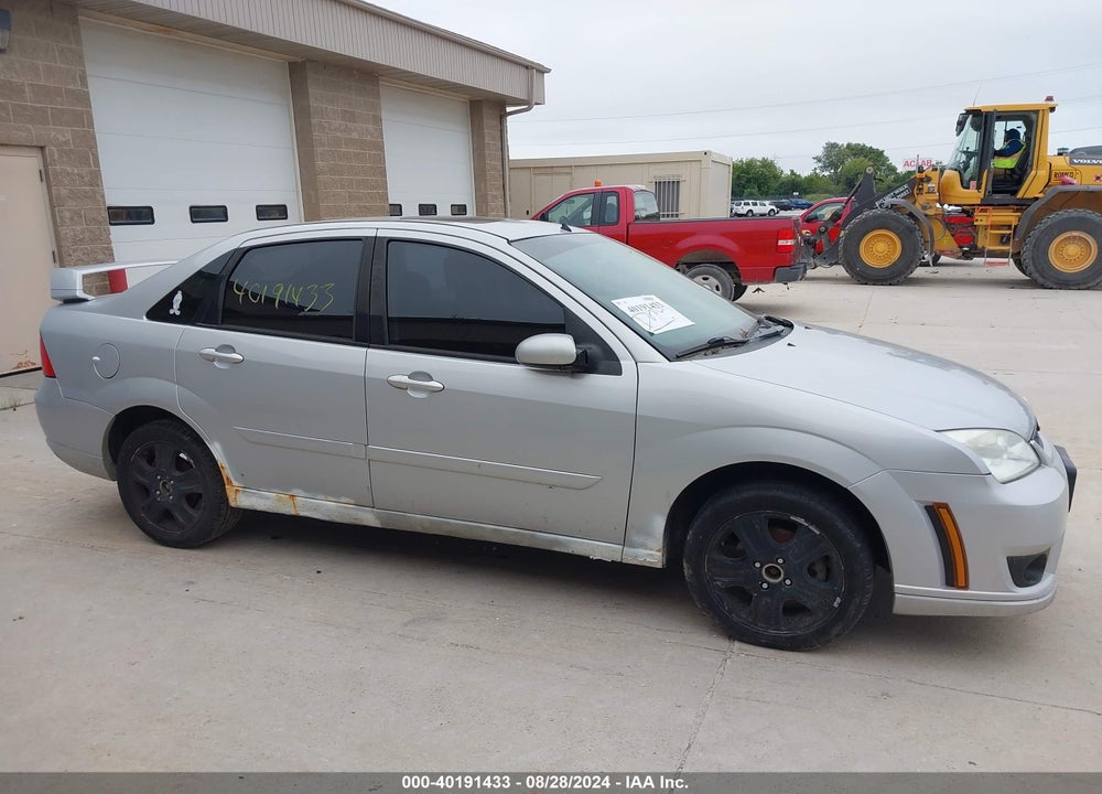 2006 FORD FOCUS VIN: 1FAHP38Z66W213081