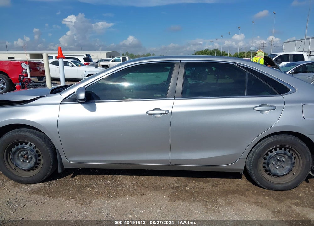 2017 TOYOTA CAMRY LE VIN: 4T1BF1FK4HU334280