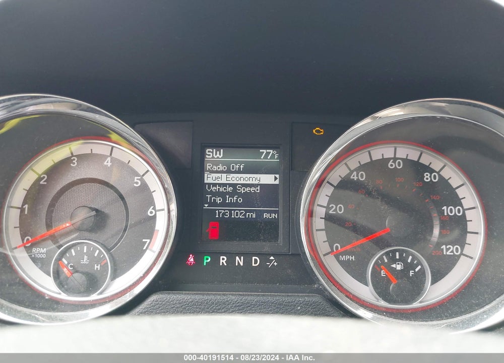 2011 DODGE GRAND CARAVAN CREW VIN: 2D4RN5DG8BR672011