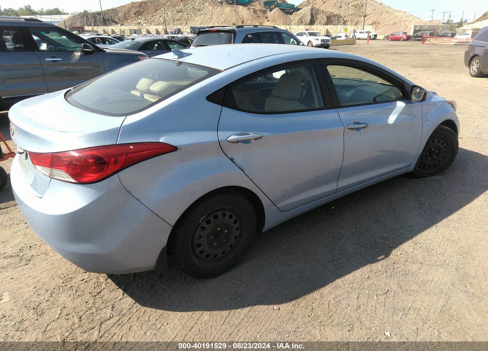 2013 HYUNDAI ELANTRA GLS VIN: KMHDH4AE4DU557645