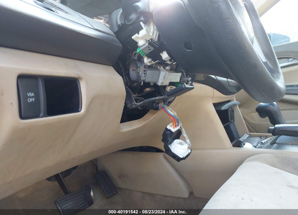 2010 HONDA ACCORD 2.4 LX-P VIN: 1HGCP2F43AA041590