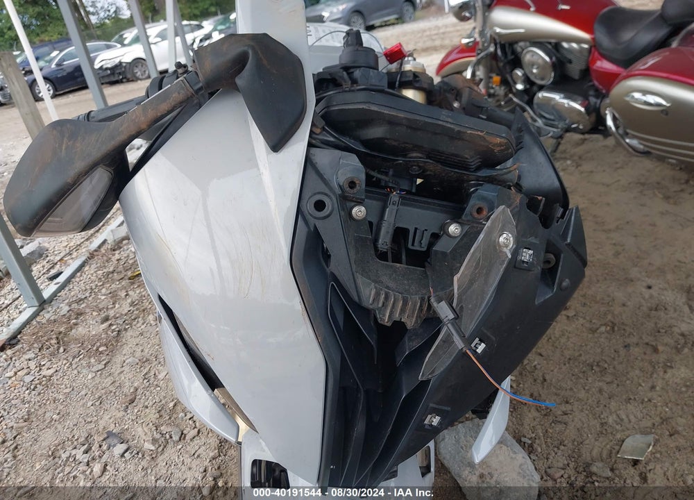 2021 BMW S 1000 RR VIN: WB10E2304M6E82497