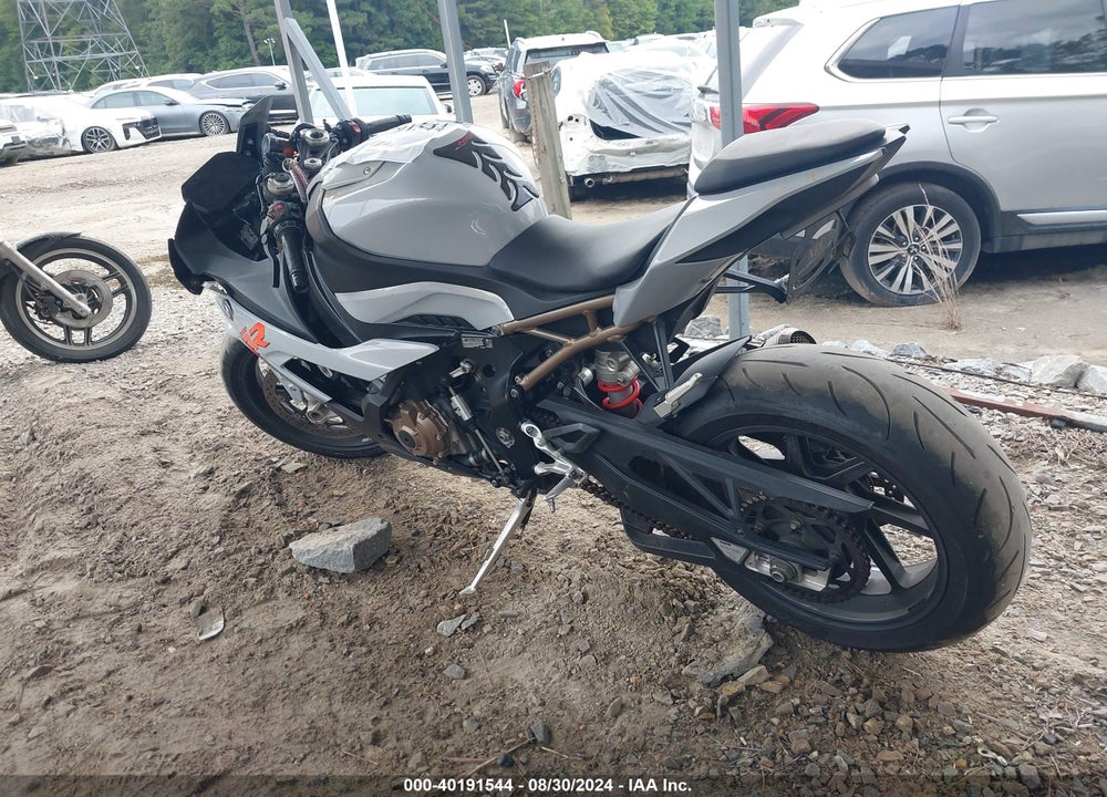 2021 BMW S 1000 RR VIN: WB10E2304M6E82497