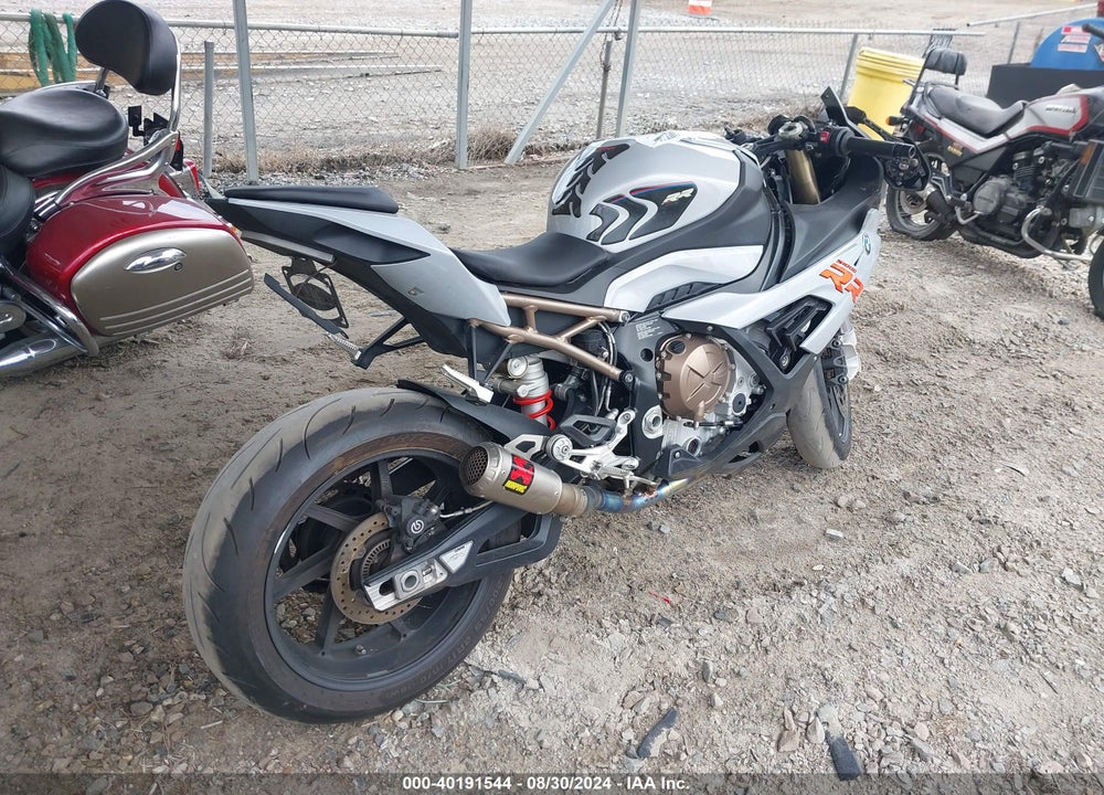 2021 BMW S 1000 RR VIN: WB10E2304M6E82497