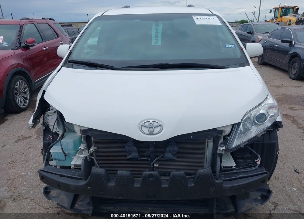 2015 TOYOTA SIENNA LE 8 PASSENGER VIN: 5TDKK3DC8FS617595