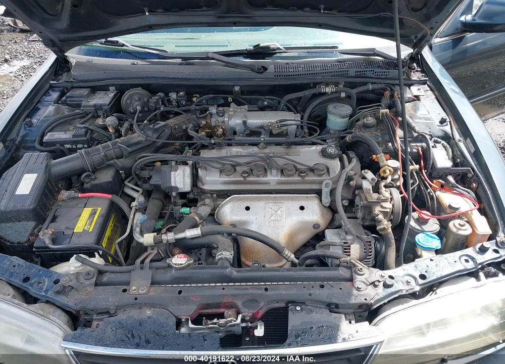 1997 HONDA ACCORD EX VIN: 1HGCD5668VA124899