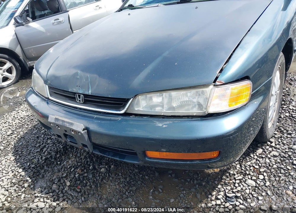1997 HONDA ACCORD EX VIN: 1HGCD5668VA124899