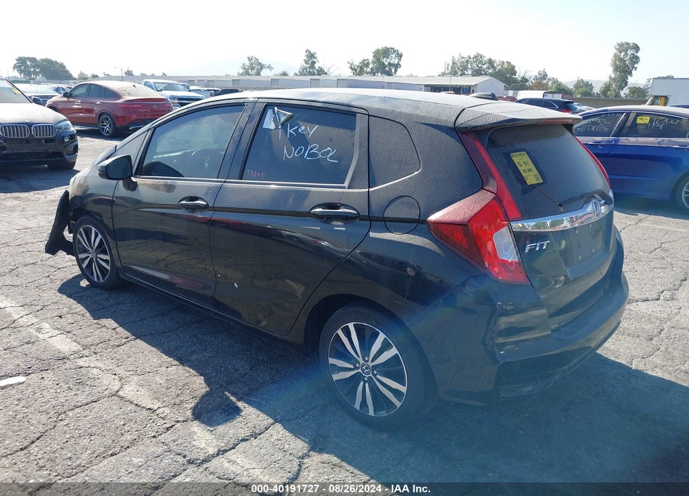 2018 HONDA FIT EX VIN: 3HGGK5H89JM729016
