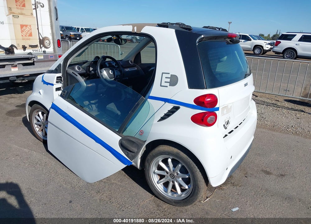 2014 SMART FORTWO ELECTRIC DRIVE VIN: WMEEJ9AA9EK780852