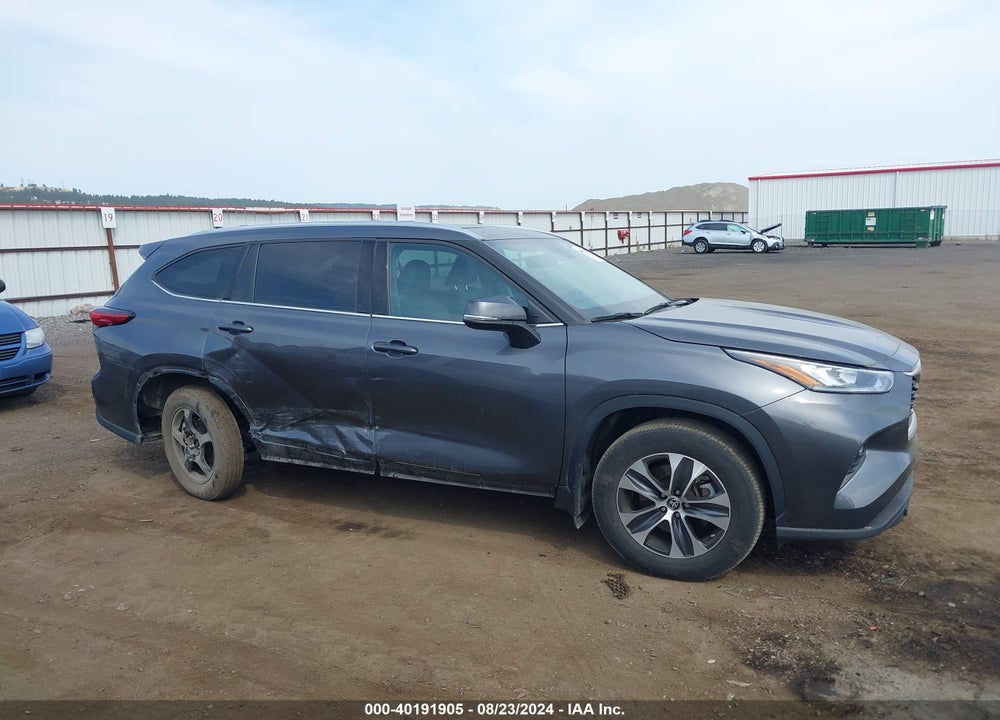2021 TOYOTA HIGHLANDER XLE VIN: 5TDGZRBH6MS557784