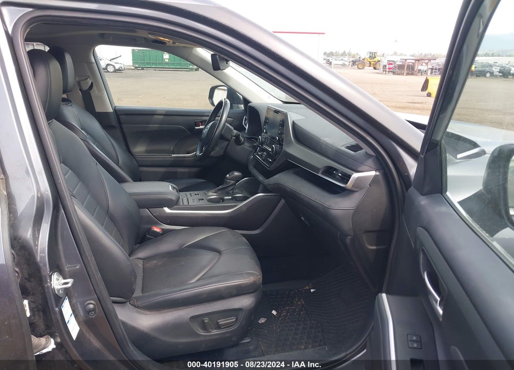 2021 TOYOTA HIGHLANDER XLE VIN: 5TDGZRBH6MS557784