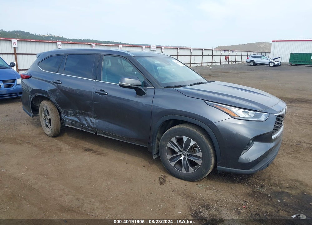 2021 TOYOTA HIGHLANDER XLE VIN: 5TDGZRBH6MS557784