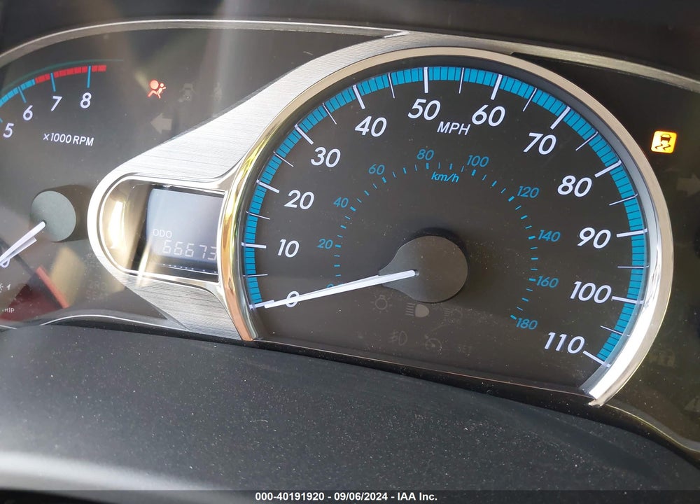 2014 TOYOTA SIENNA XLE V6 8 PASSENGER VIN: 5TDYK3DC7ES519179