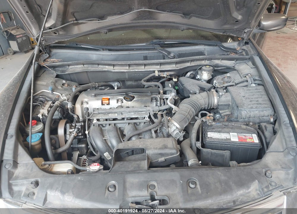 2011 HONDA ACCORD 2.4 LX-P VIN: 1HGCP2F49BA140108