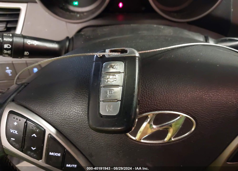 2013 HYUNDAI ELANTRA LIMITED VIN: KMHDH4AE9DU605057