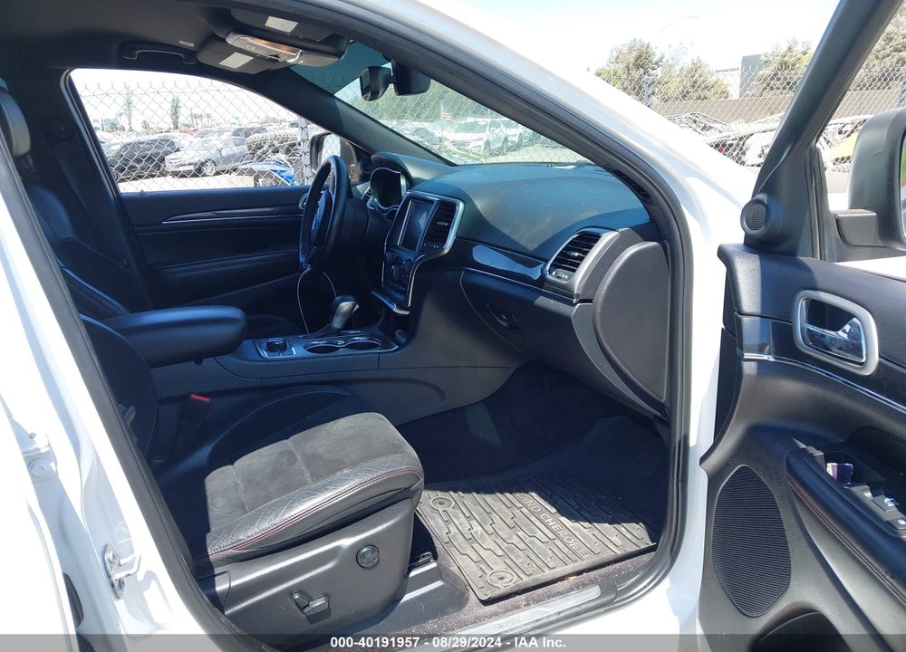 2017 JEEP GRAND CHEROKEE VIN: 1C4RJFLG8HC874140