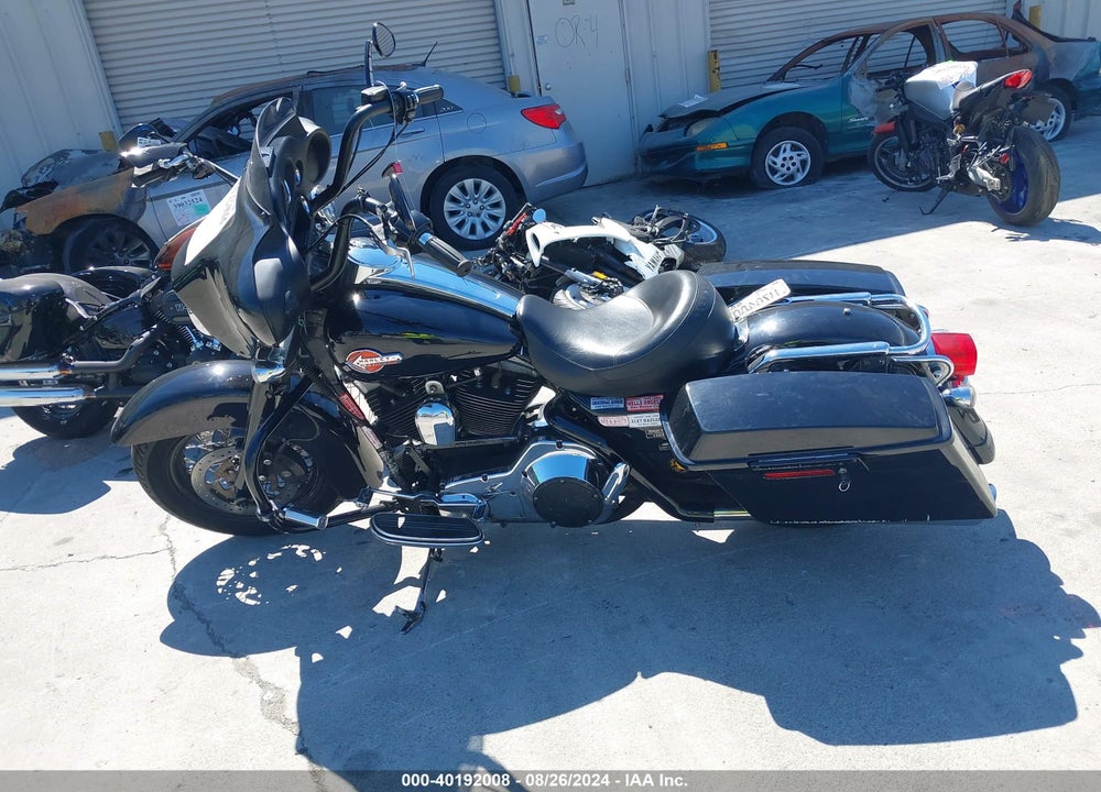 2006 HARLEY-DAVIDSON FLHXI CALIFORNIA VIN: 1HD1KBW3X6Y672586