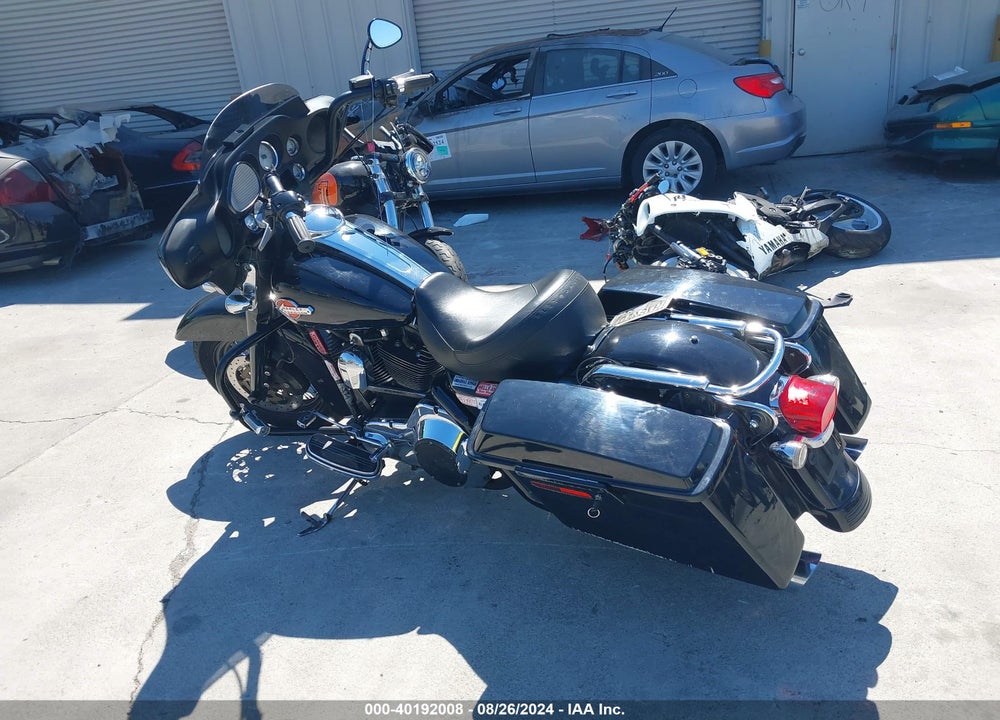2006 HARLEY-DAVIDSON FLHXI CALIFORNIA VIN: 1HD1KBW3X6Y672586