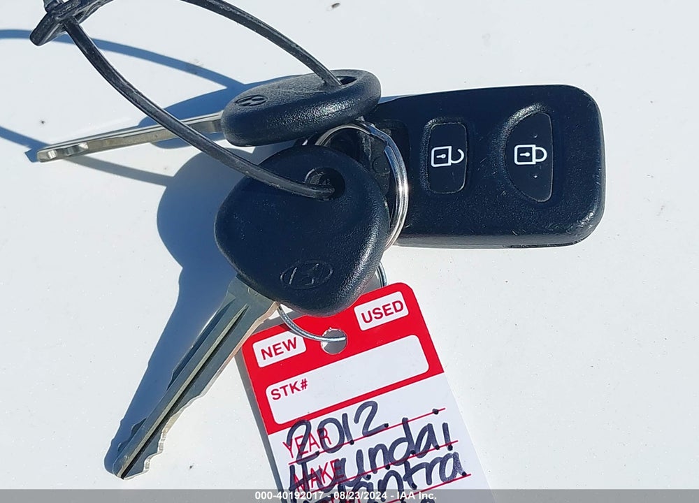 2012 HYUNDAI ELANTRA GLS VIN: 5NPDH4AE0CH142240
