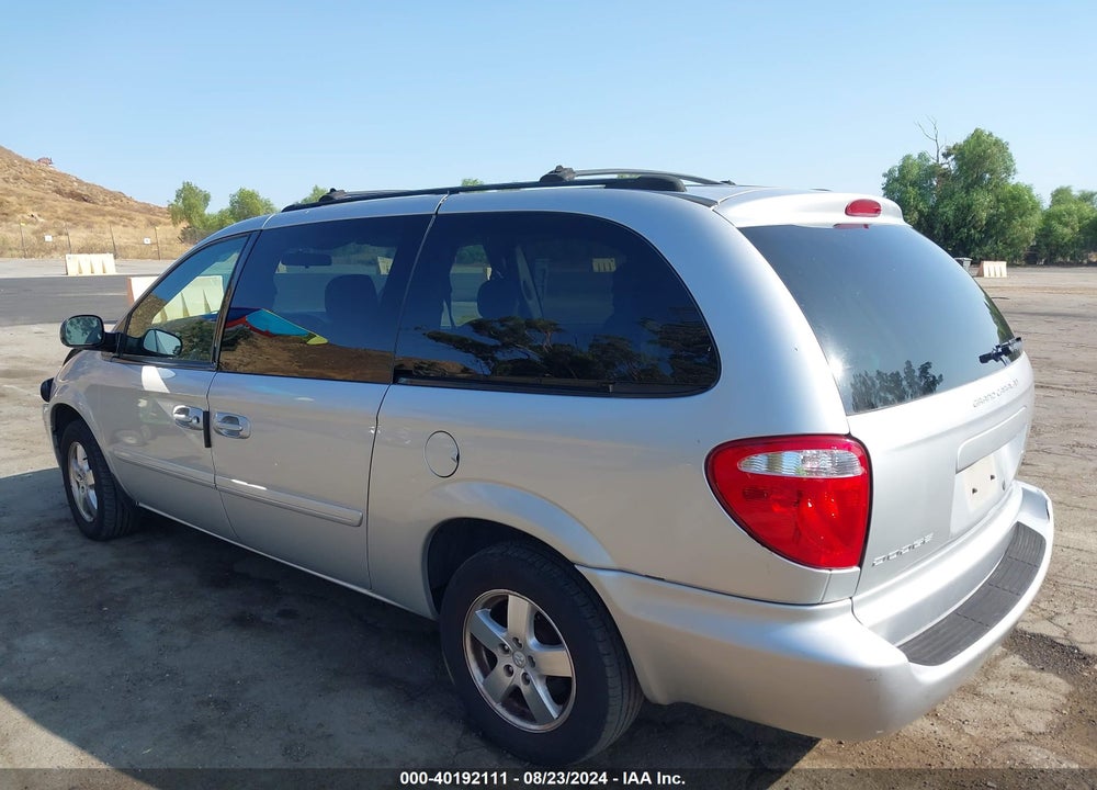 2005 DODGE GRAND CARAVAN SXT VIN: 2D4GP44LX5R290852