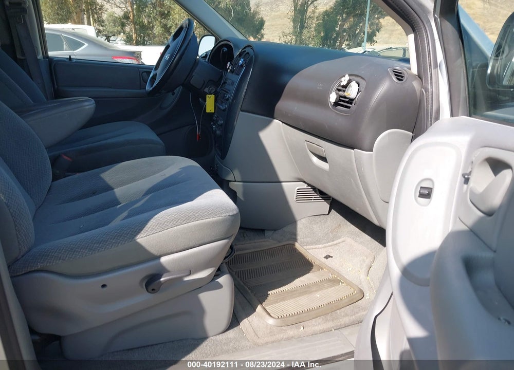 2005 DODGE GRAND CARAVAN SXT VIN: 2D4GP44LX5R290852