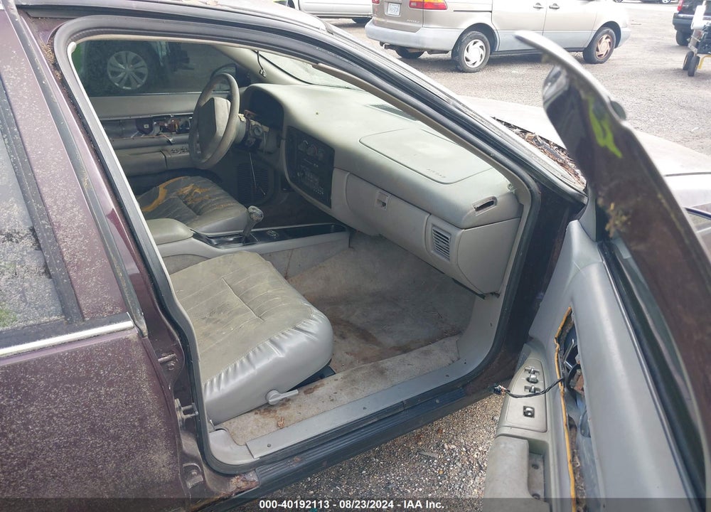 1996 CHEVROLET CAPRICE / IMPALA CLASSIC SS VIN: 1G1BL52P8TR136831