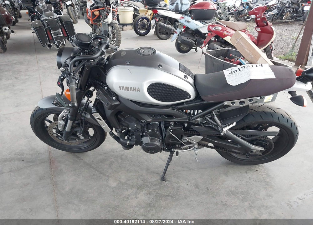 2016 YAMAHA XSR900 60TH ANNIVERSARY VIN: JYARN47E0GA000906