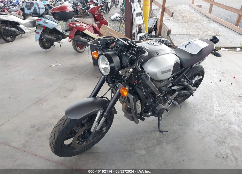 2016 YAMAHA XSR900 60TH ANNIVERSARY VIN: JYARN47E0GA000906