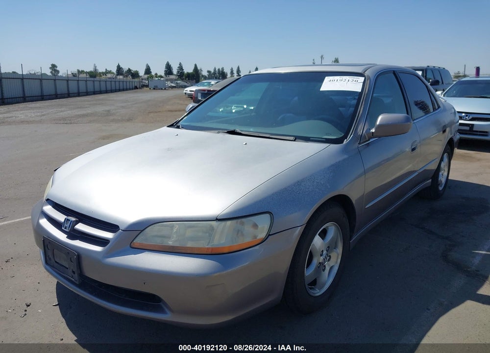 2000 HONDA ACCORD 3.0 EX VIN: 1HGCG1651YA073158