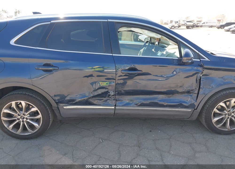 2017 LINCOLN MKC SELECT VIN: 5LMCJ2C97HUL69404