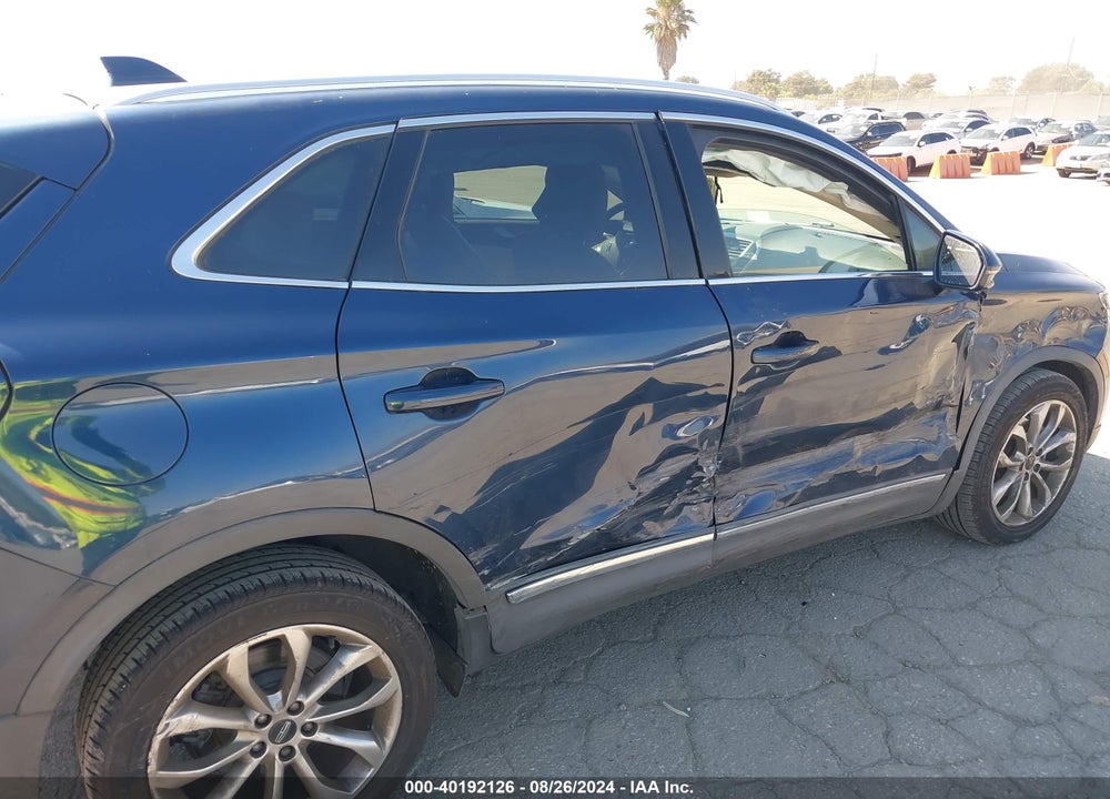 2017 LINCOLN MKC SELECT VIN: 5LMCJ2C97HUL69404