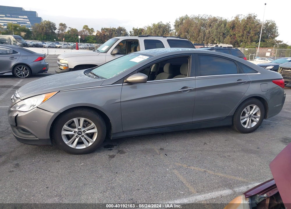 2014 HYUNDAI SONATA GLS VIN: 5NPEB4AC4EH903830