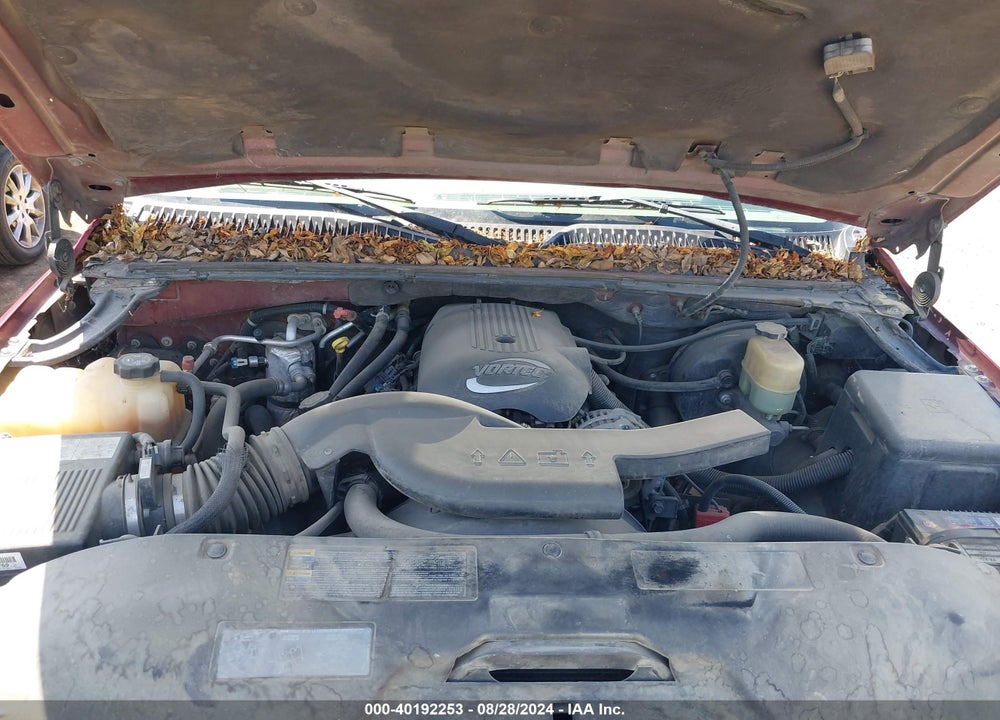 2002 CHEVROLET TAHOE LS VIN: 1GNEC13V02R301447