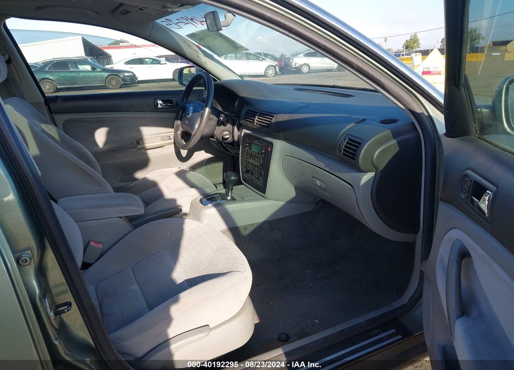 2003 VOLKSWAGEN PASSAT GLS VIN: WVWPD63B23P241041