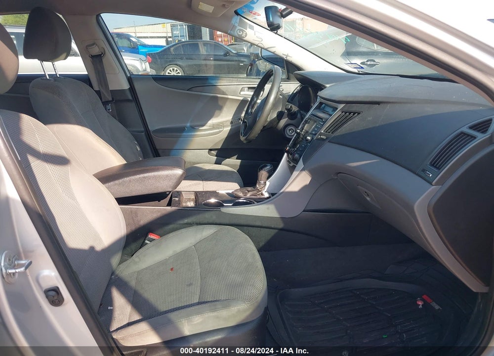 2013 HYUNDAI SONATA VIN: 5NPEB4AC3DH587867