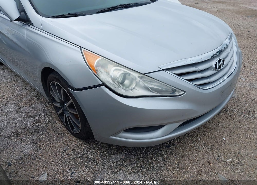 2013 HYUNDAI SONATA VIN: 5NPEB4AC3DH587867