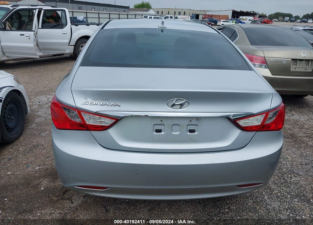 2013 HYUNDAI SONATA VIN: 5NPEB4AC3DH587867