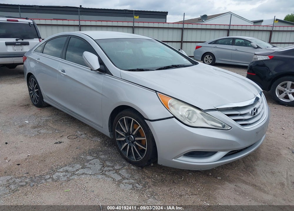 2013 HYUNDAI SONATA VIN: 5NPEB4AC3DH587867