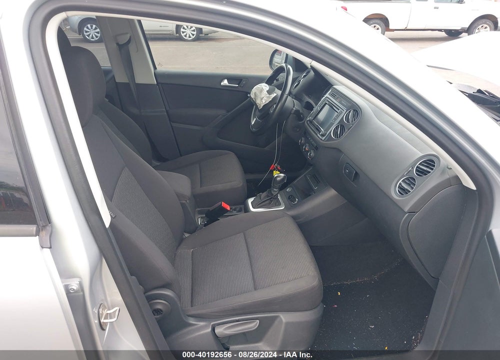 2018 VOLKSWAGEN TIGUAN LIMITED 2.0T VIN: WVGAV7AX2JK002988