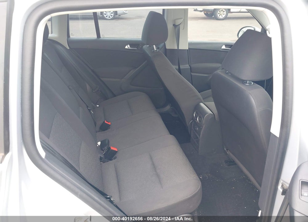 2018 VOLKSWAGEN TIGUAN LIMITED 2.0T VIN: WVGAV7AX2JK002988