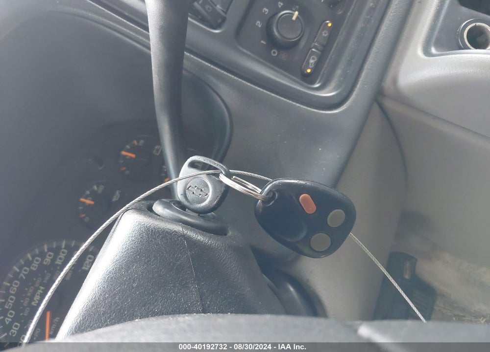 2003 CHEVROLET TAHOE VIN: 1GNEK13Z03R181804