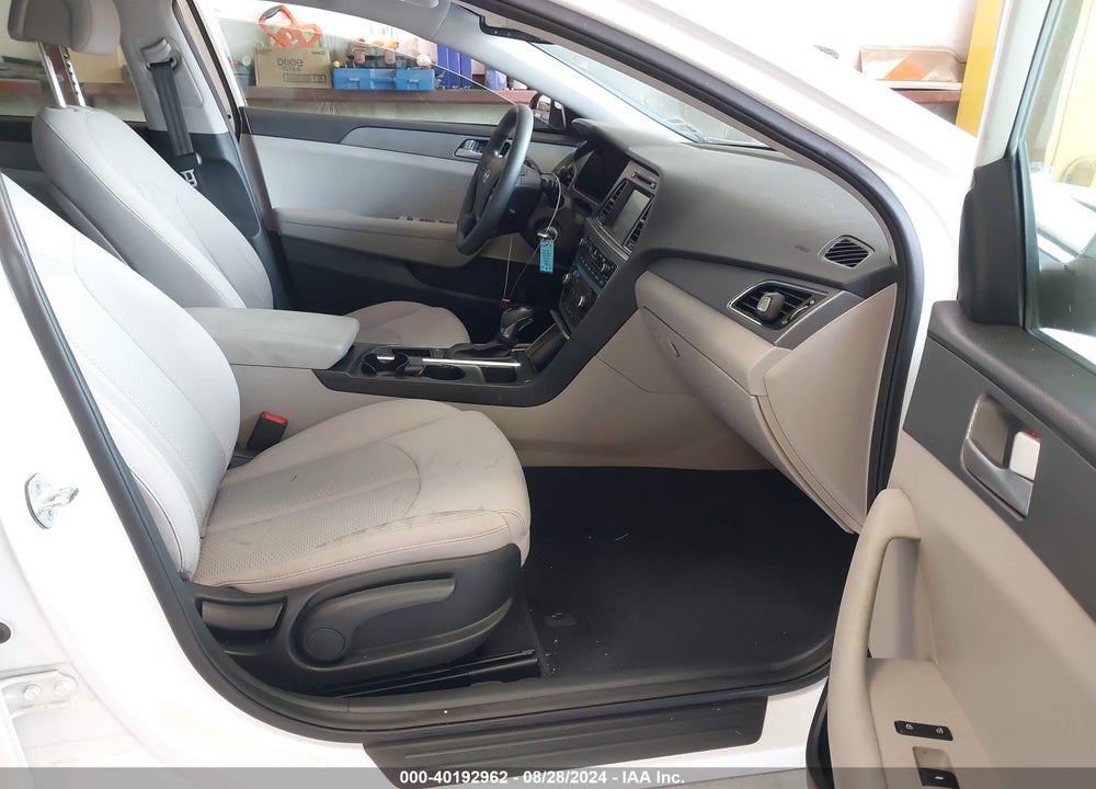 2016 HYUNDAI SONATA SE VIN: 5NPE24AF5GH309728