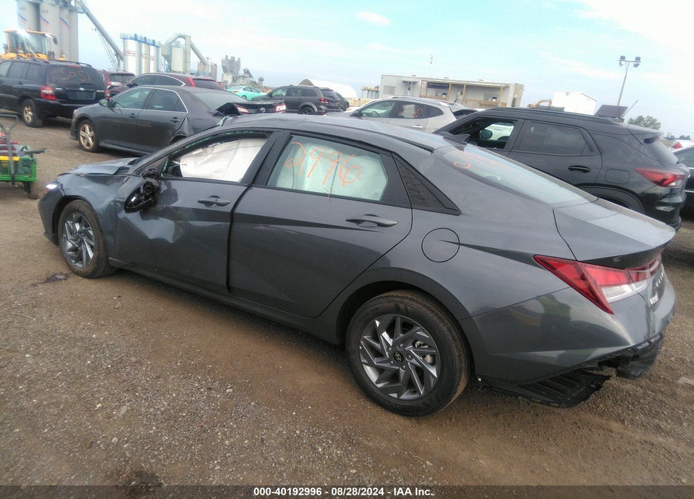 2024 HYUNDAI ELANTRA SEL VIN: KMHLM4DG1RU781158