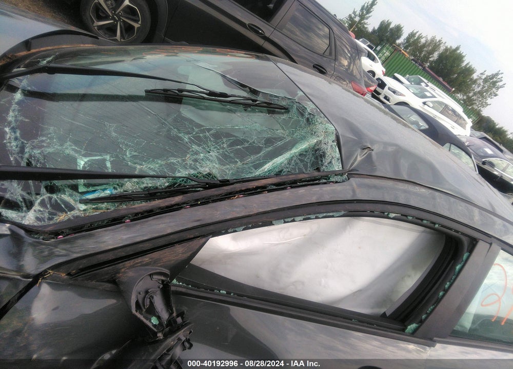 2024 HYUNDAI ELANTRA SEL VIN: KMHLM4DG1RU781158