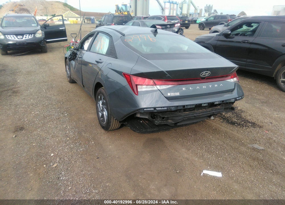 2024 HYUNDAI ELANTRA SEL VIN: KMHLM4DG1RU781158