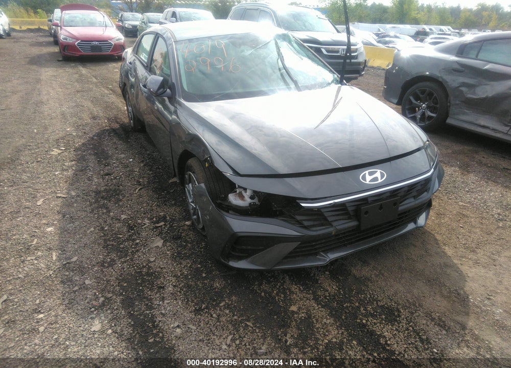 2024 HYUNDAI ELANTRA SEL VIN: KMHLM4DG1RU781158