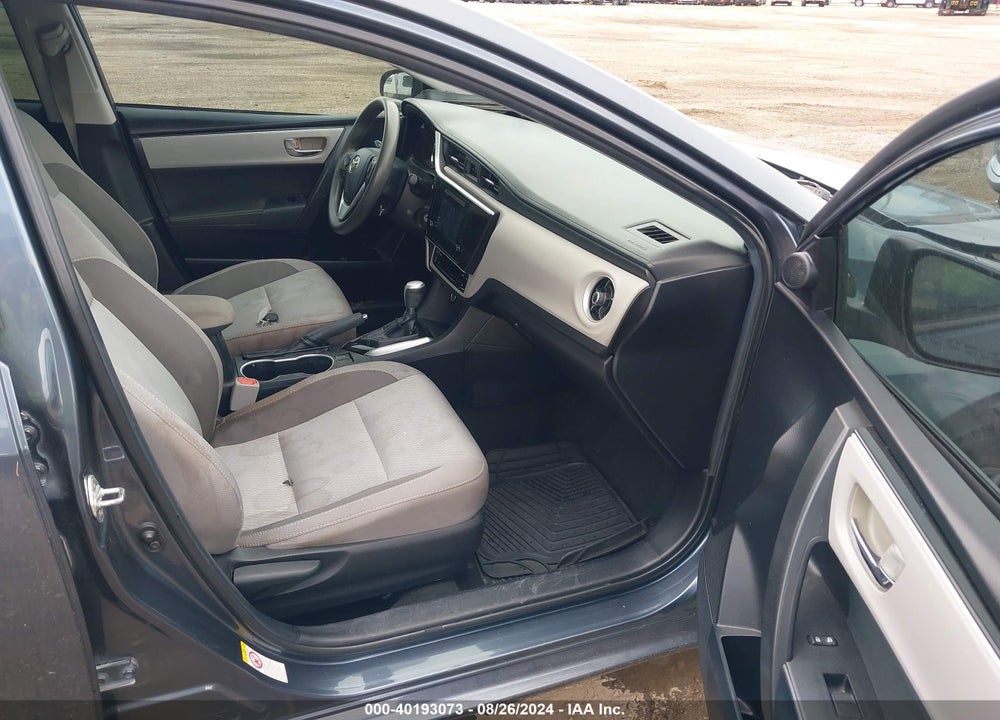 2018 TOYOTA COROLLA LE VIN: 2T1BURHE9JC038030