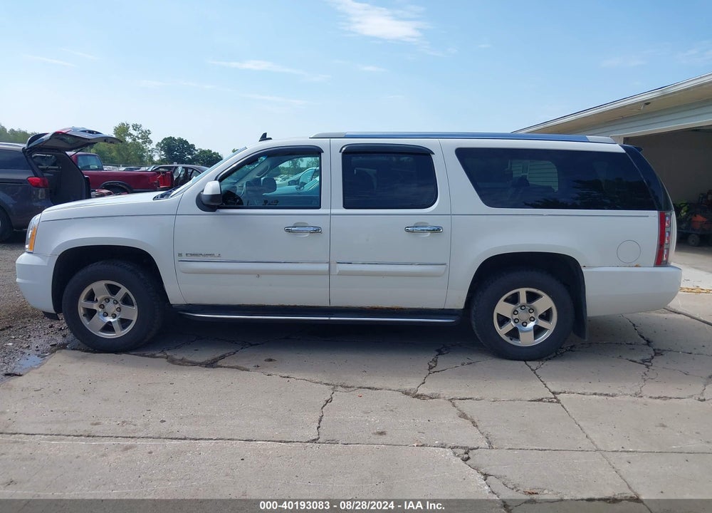 2008 GMC YUKON XL 1500 DENALI VIN: 1GKFK668X8J117583